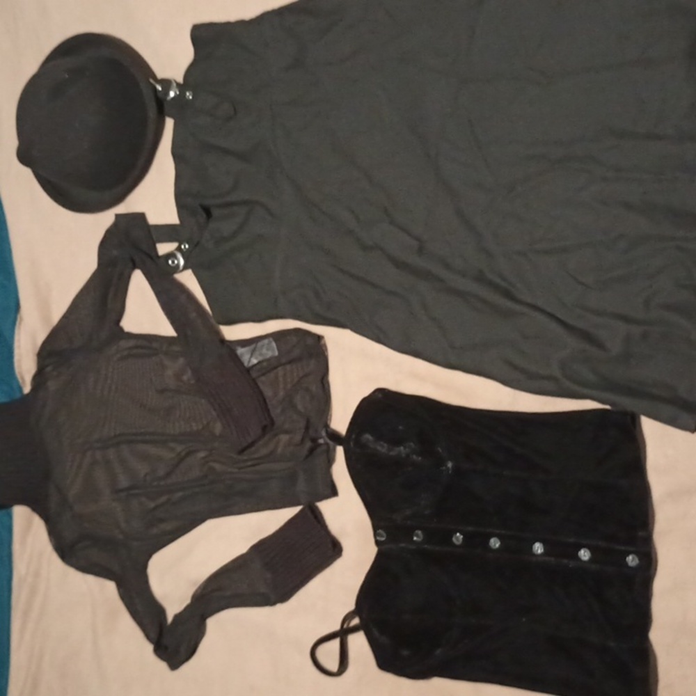 Goth girl bundle size m